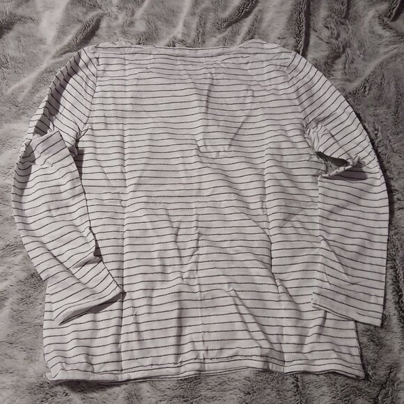 Untuckit Women's Leoville Black and White  Long Sleeve  Tee  Sz Large - Picture 5 of 5